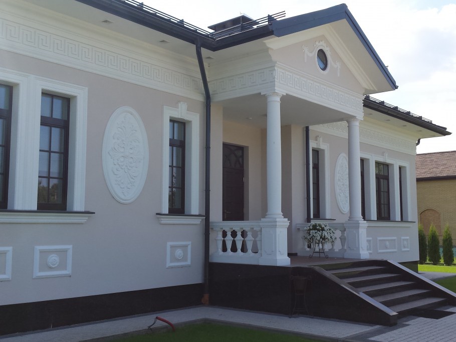 Декоративные элементы фасада