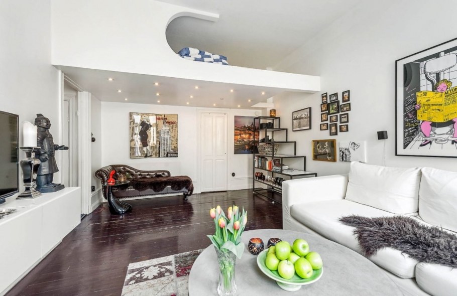 Интерьер большой студии