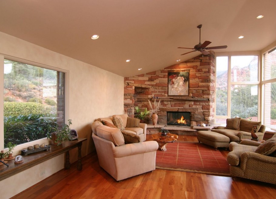 Интерьер гостиной в частном доме