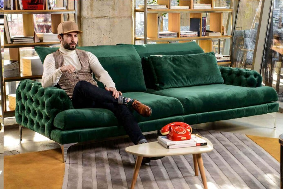 Диван для большой комнаты