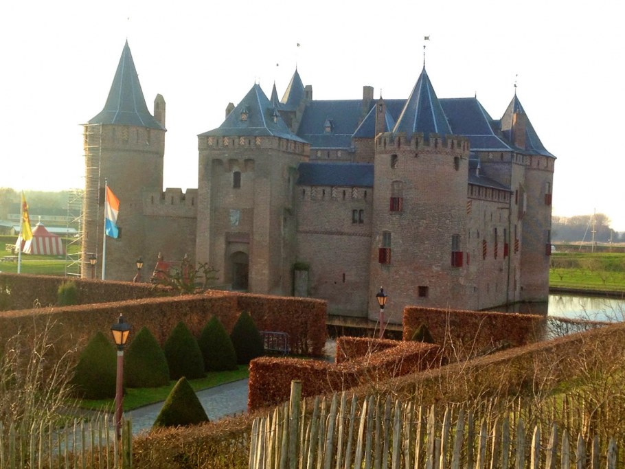 Рыцарский замок Кастелло