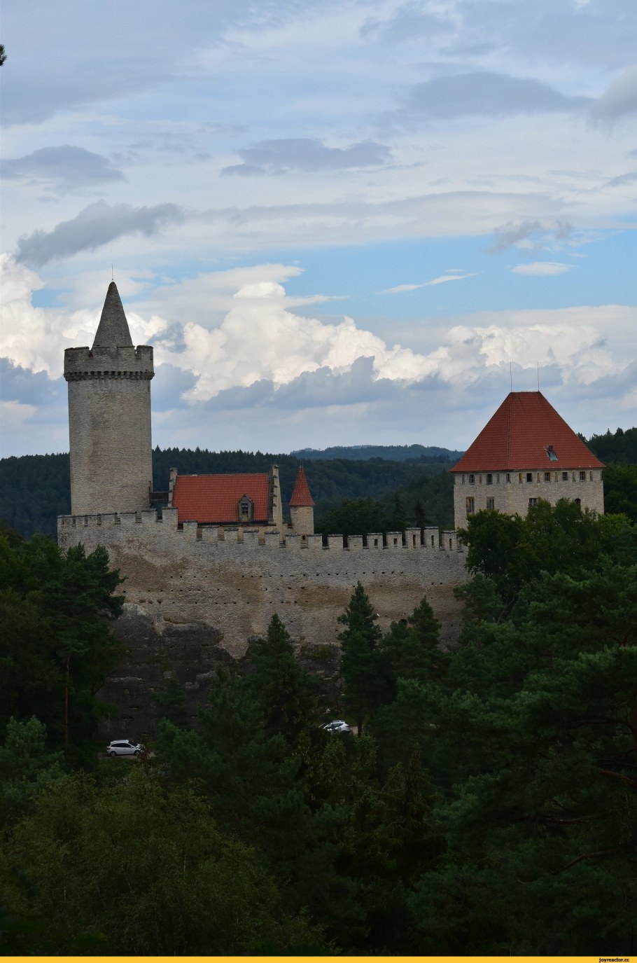 Разрушенный замок