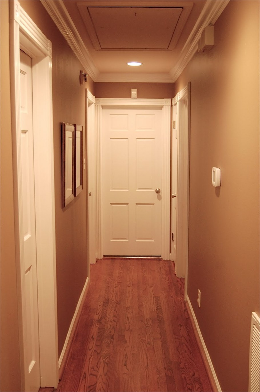 Обои в прихожую