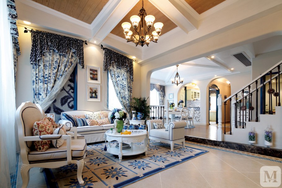 Диван в средиземноморском стиле