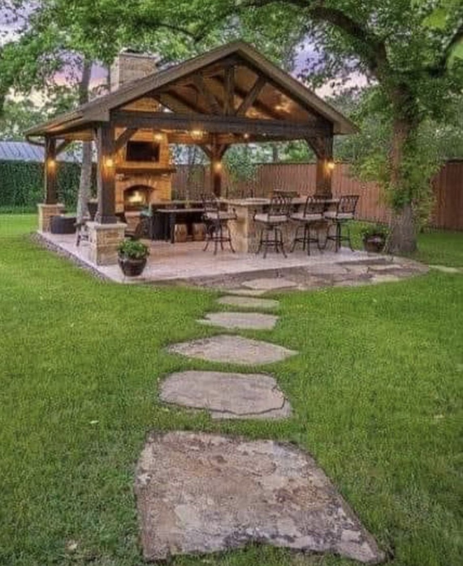 Зона патио с мангалом