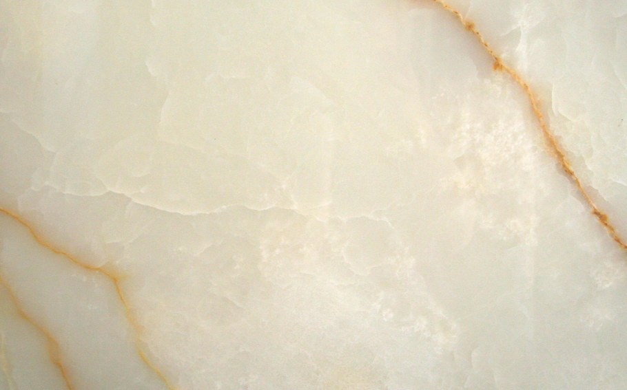 Белая мраморная кухня