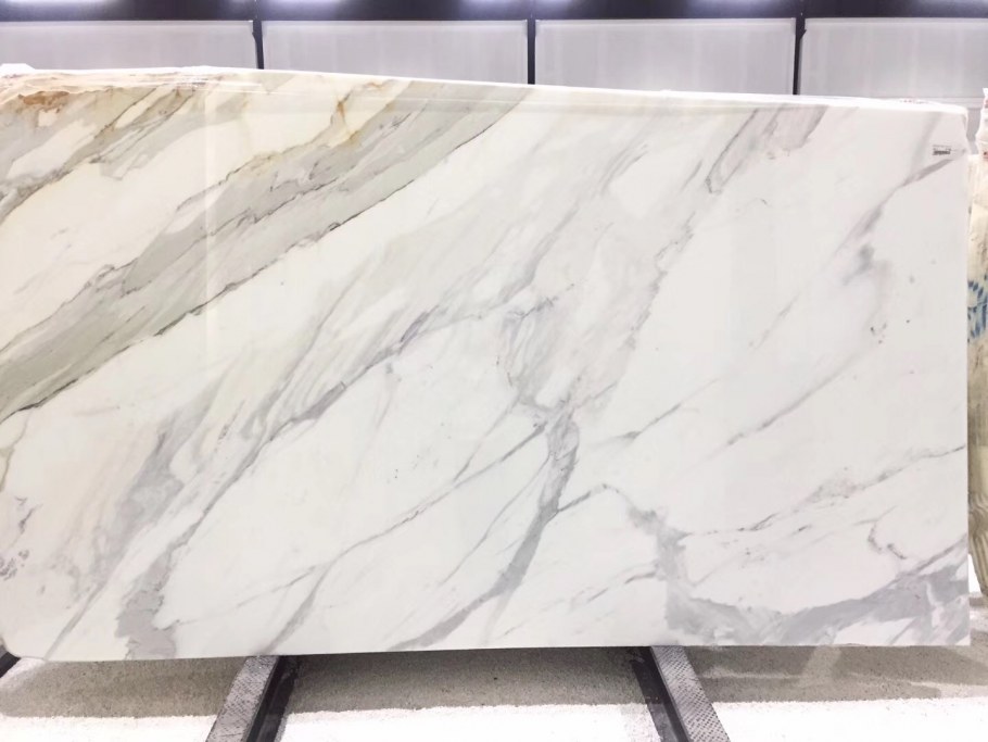 Мрамор Calacatta Gold слэб