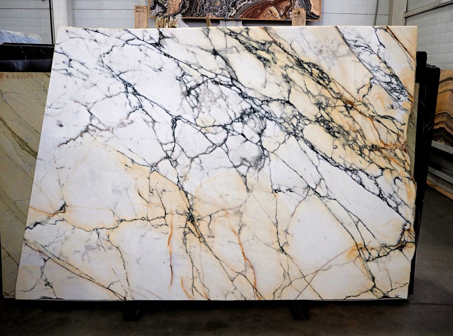 Мрамор Оникс