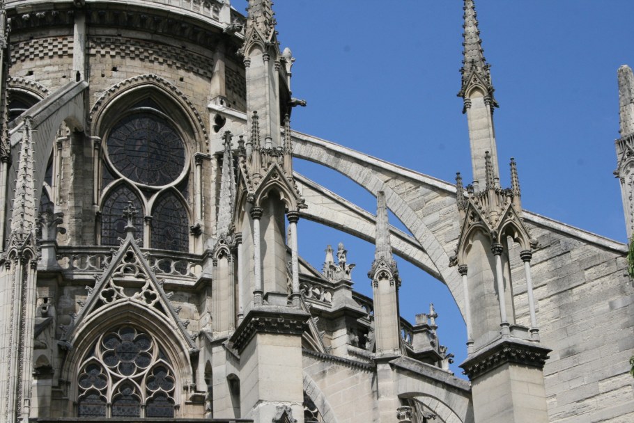 Романо Готическая архитектура