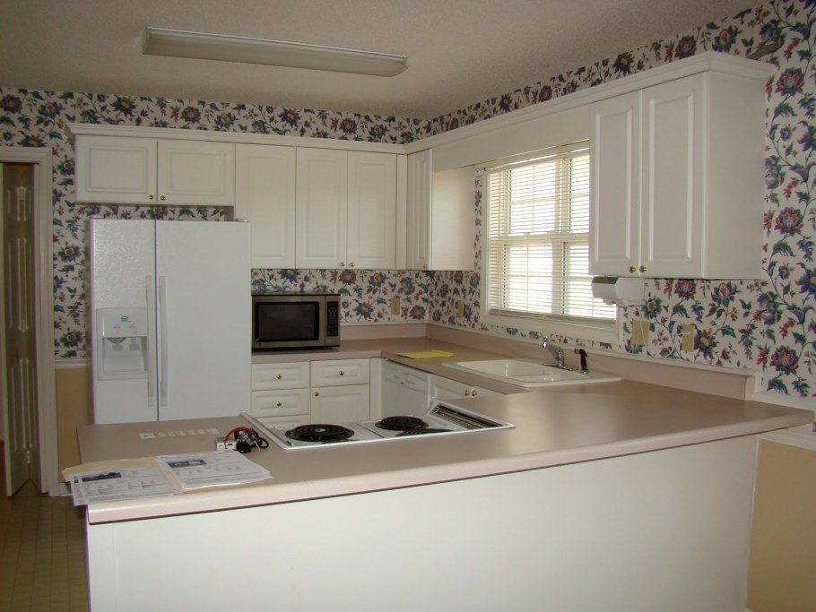 Отделка стен маленькой кухни