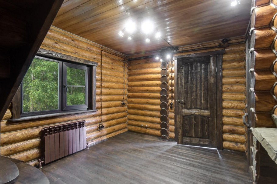Внутренняя отделка дома из сруба