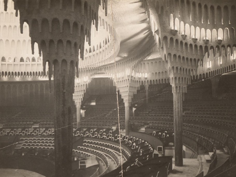 Ханс Пельциг театр в Берлине 1919