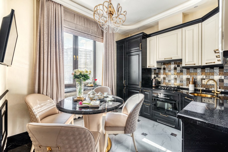 Интерьер с панорамными окнами