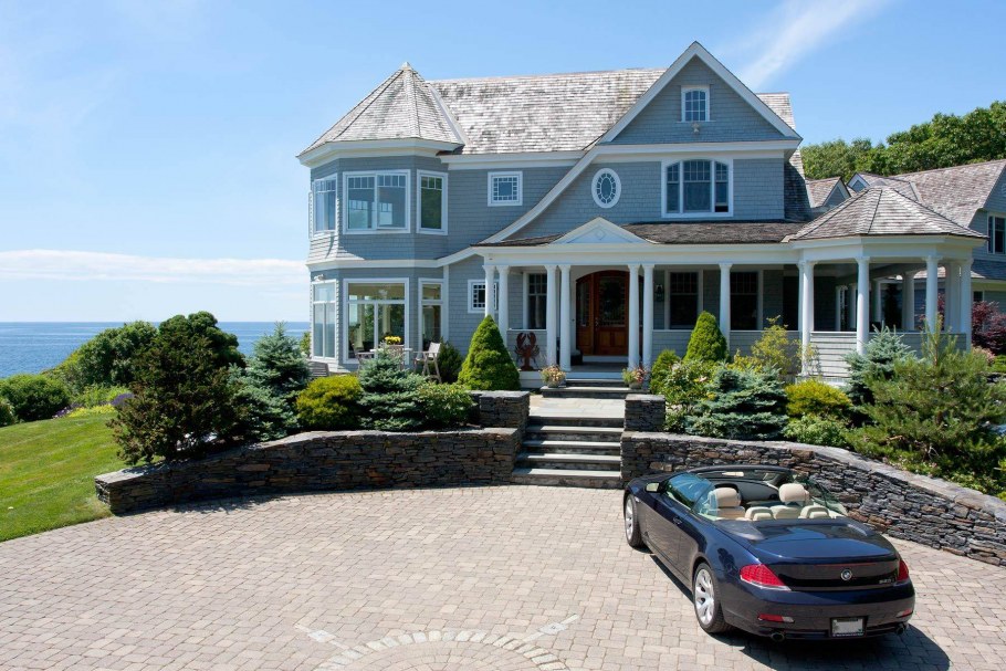 Американские дома на берегу