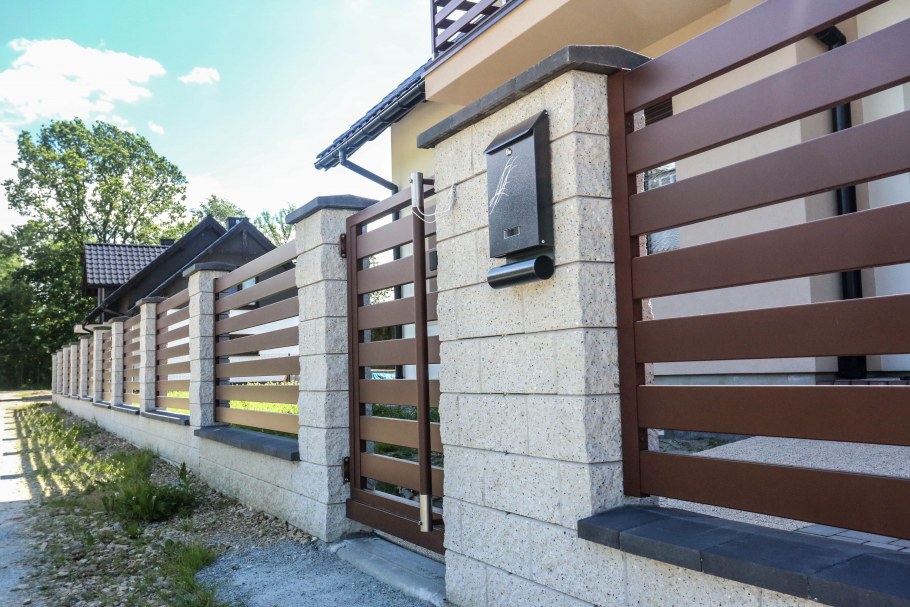 Деревянный забор