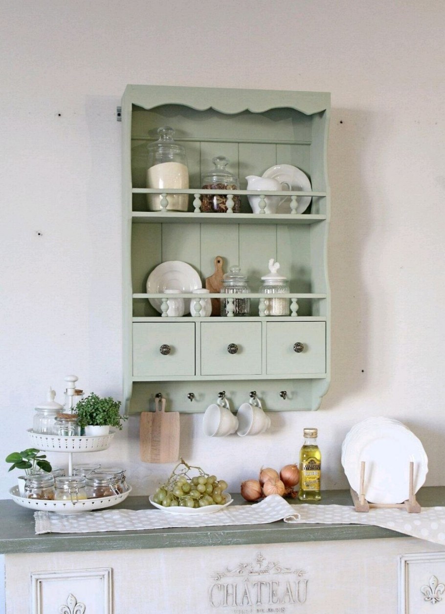 Полка для тарелок в стиле Прованс