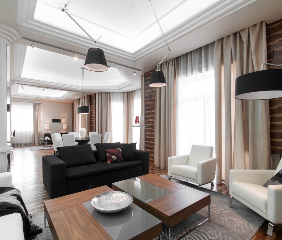 Гостиная со вторым светом в деревянном доме