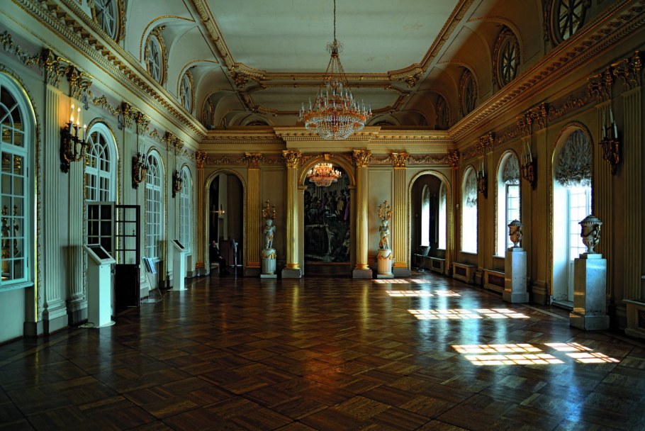 Меншиковский дворец в Санкт-Петербурге большой зал