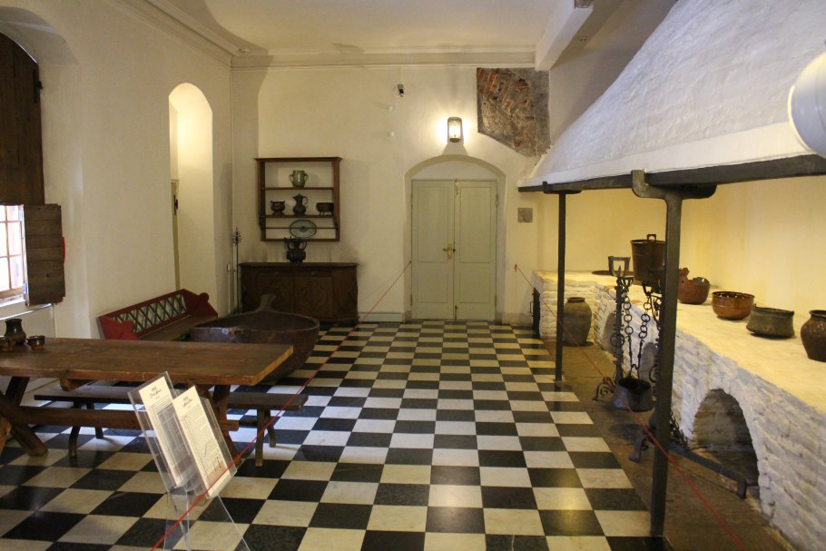 Меншиковский дворец - кухни