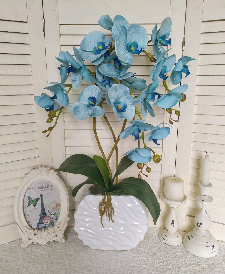 Интерьер с орхидеей спальня