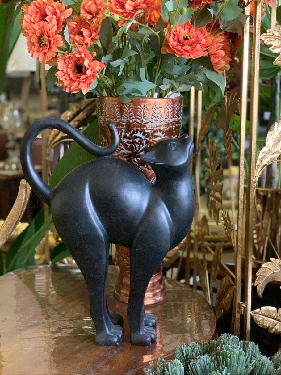 Напольные статуэтки для интерьера