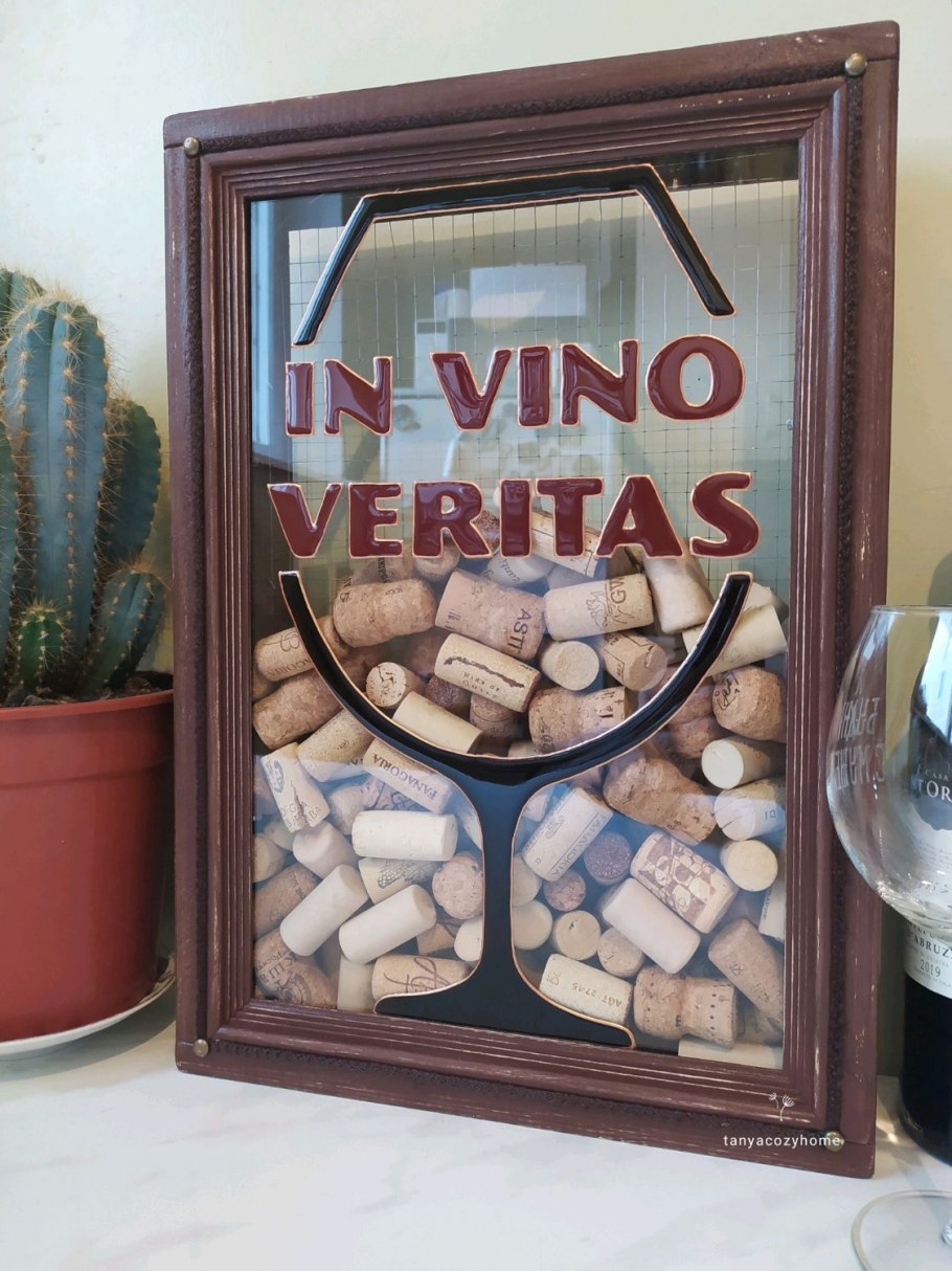 Дерево из пробок