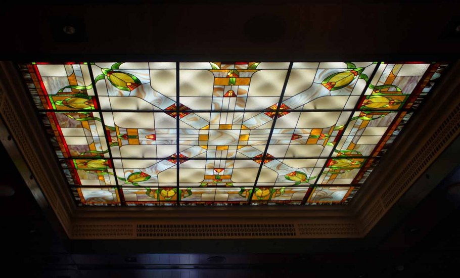 Армстронг витраж