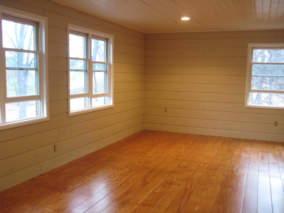 Вагонка для пола в доме