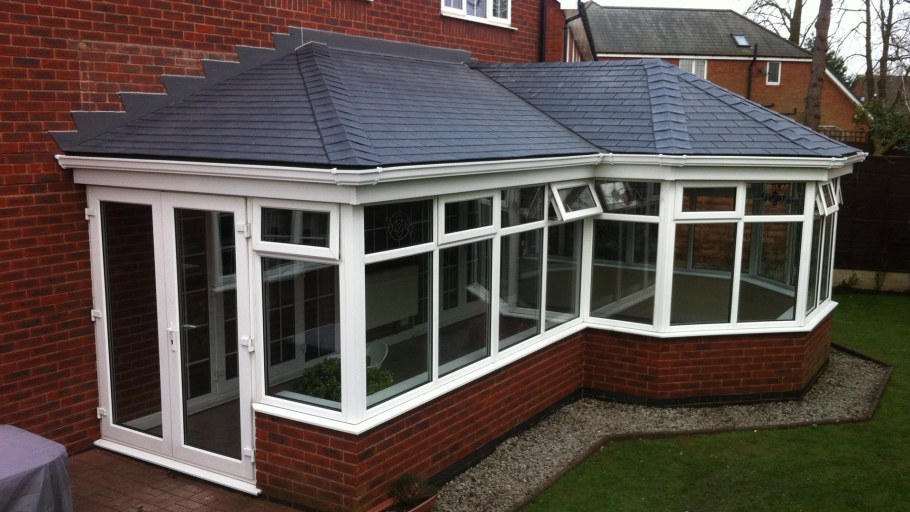 Стеклянная веранда к деревянному дому