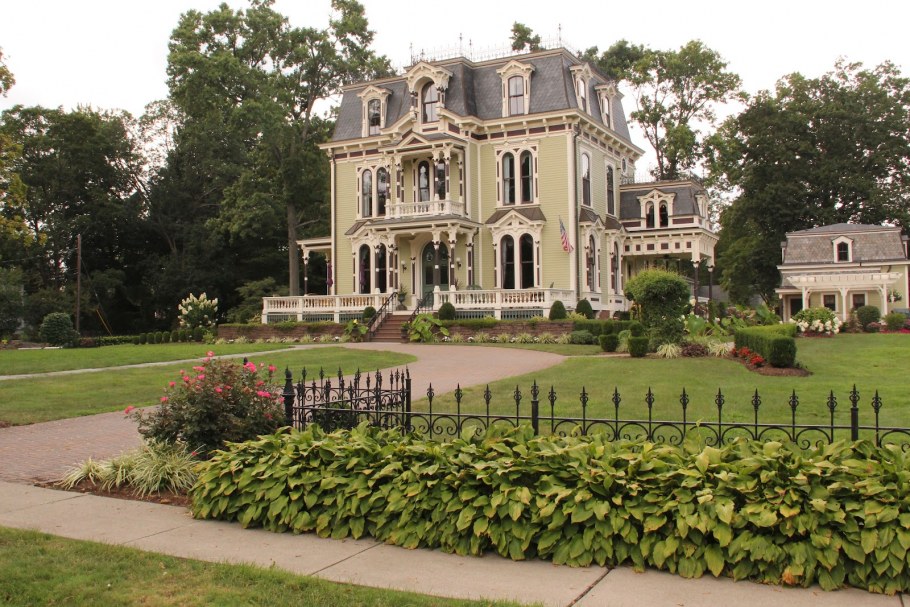 Плотницкая Готика архитектура