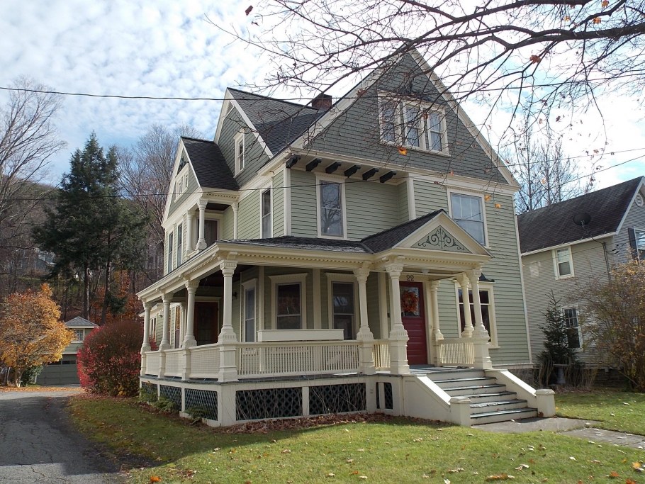 Особняк в викторианском стиле США