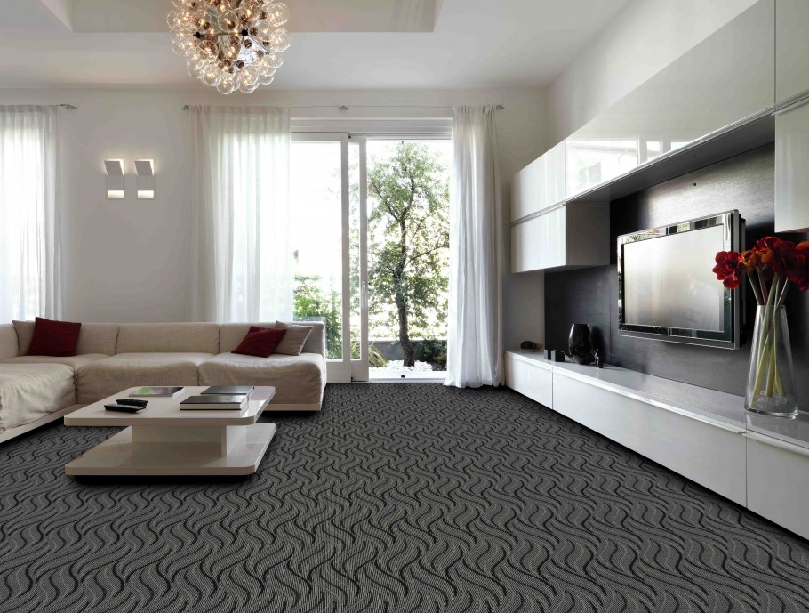 Гостиная с темным полом