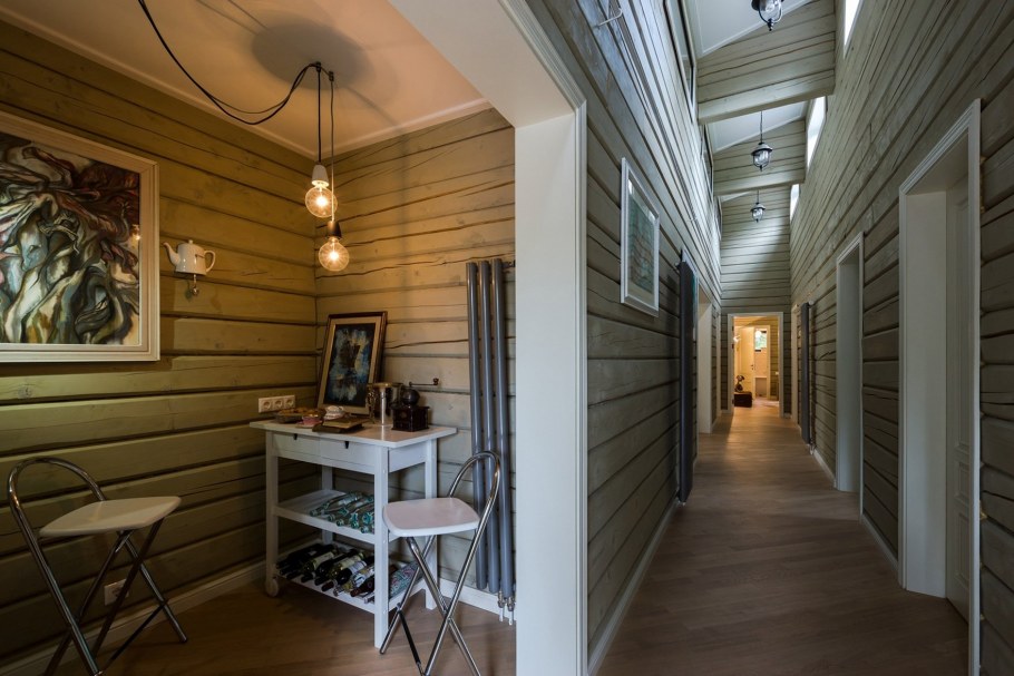 Прихожая Холл в деревянном доме