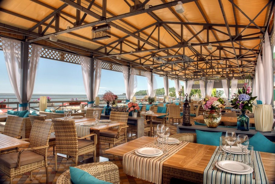 Адмирал веранда