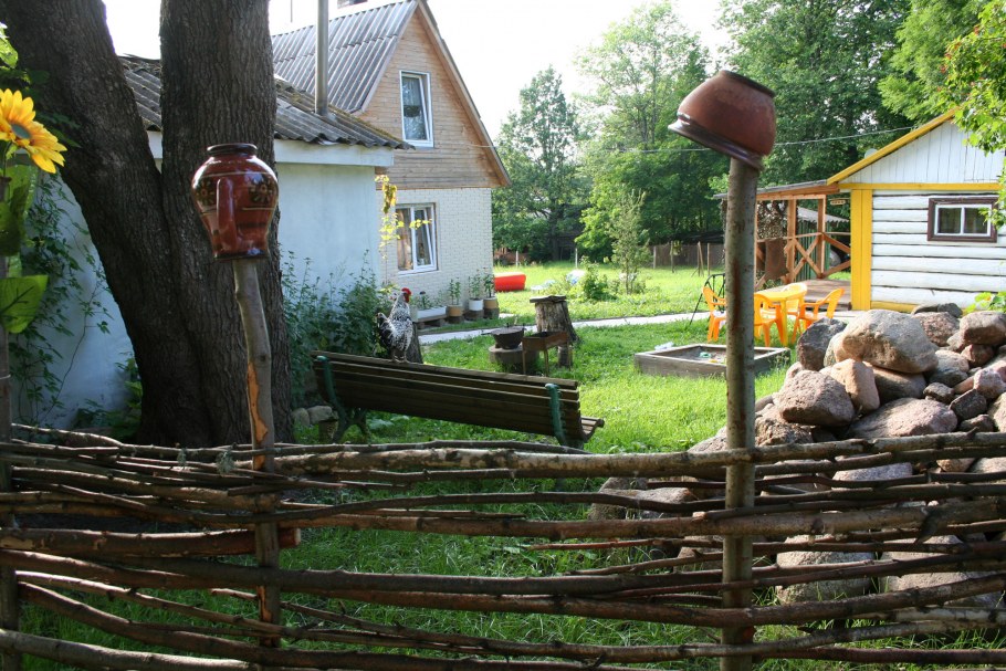 Двор в деревне