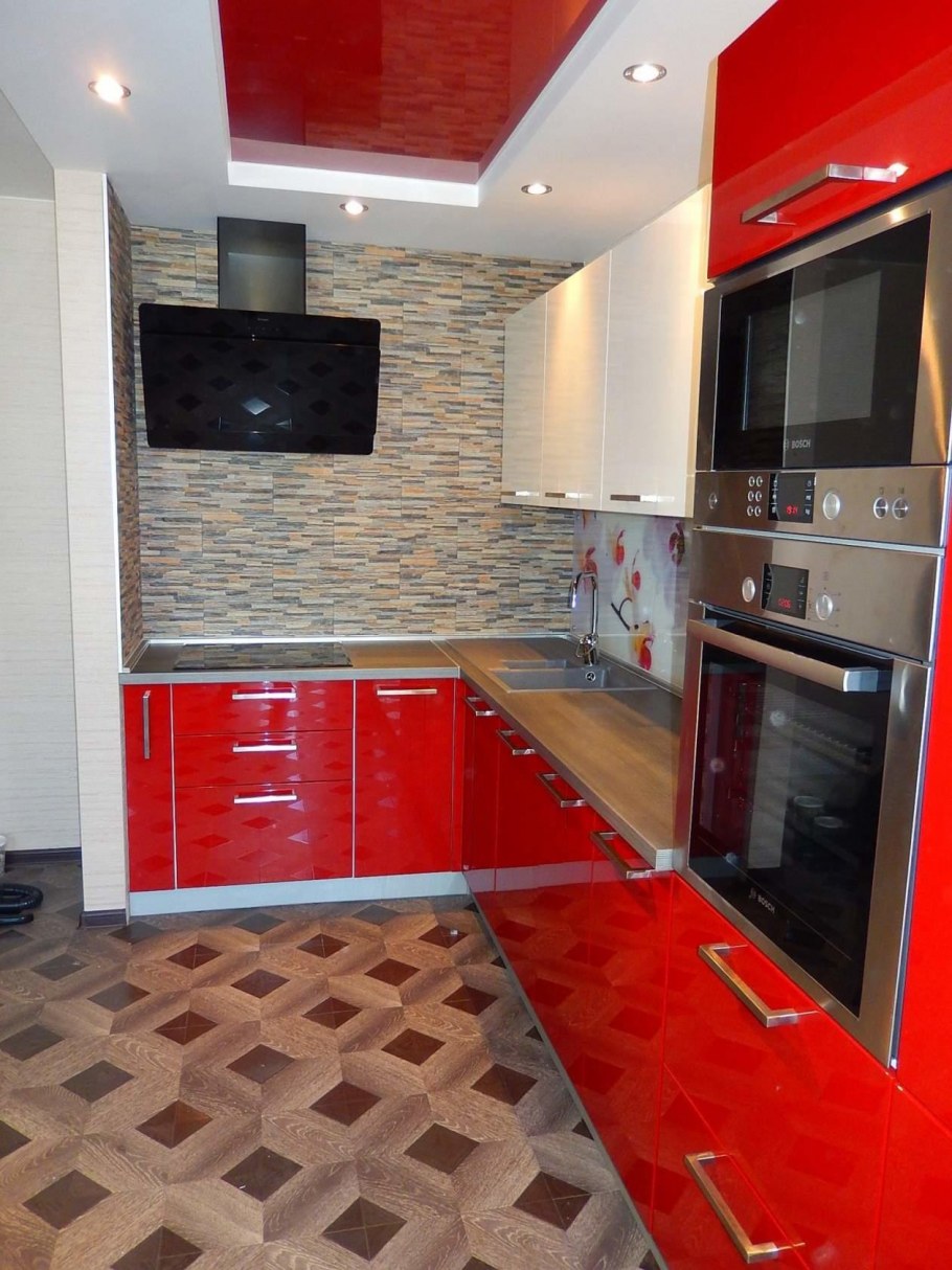 Кухня в бежево красно черном цвете