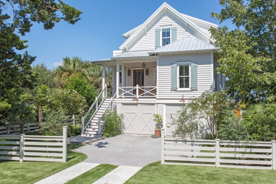 Дом в морском стиле экстерьер