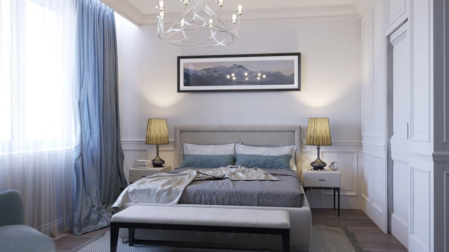 Дизайн спальни в неоклассическом стиле с синей стеной