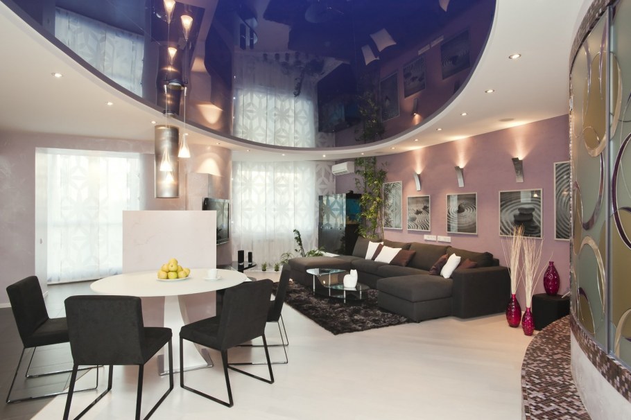 Двухуровневые натяжные потолки в гостиную