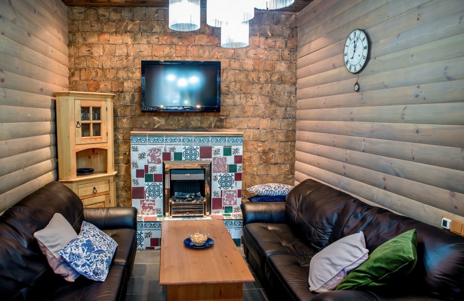 Отделка комнаты блокхаусом