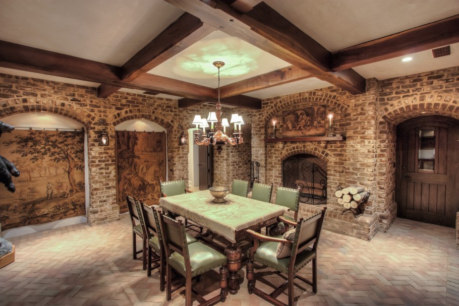 Интерьер в рыцарском стиле
