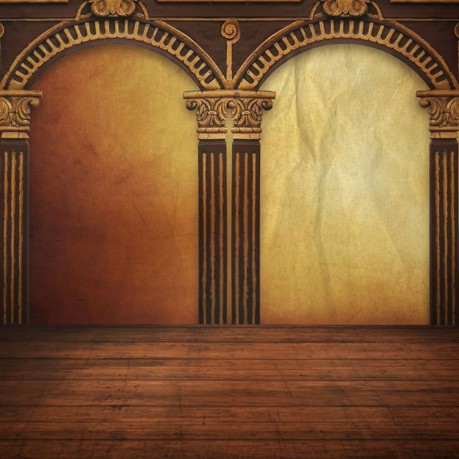 Стена с колоннами