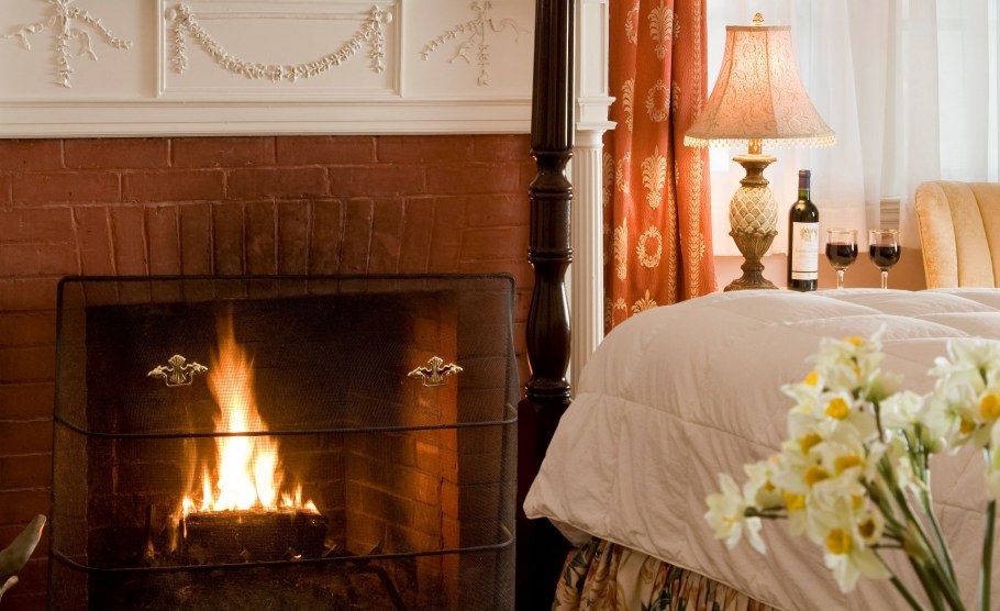 Горящий камин