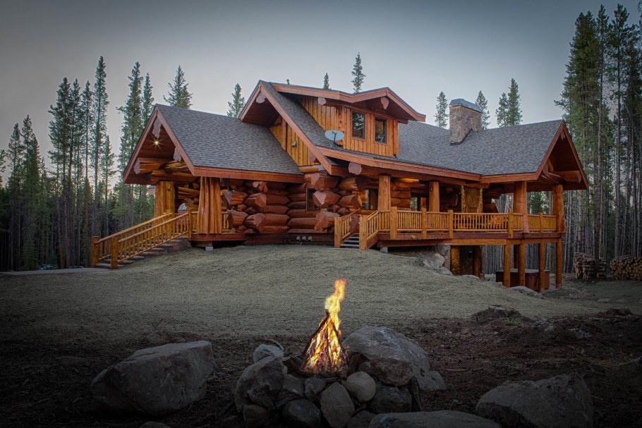 Pioneer Log Homes