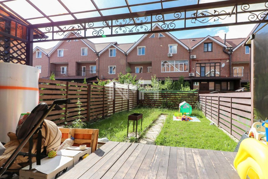 Американский стиль в интерьере спальня таунхауса