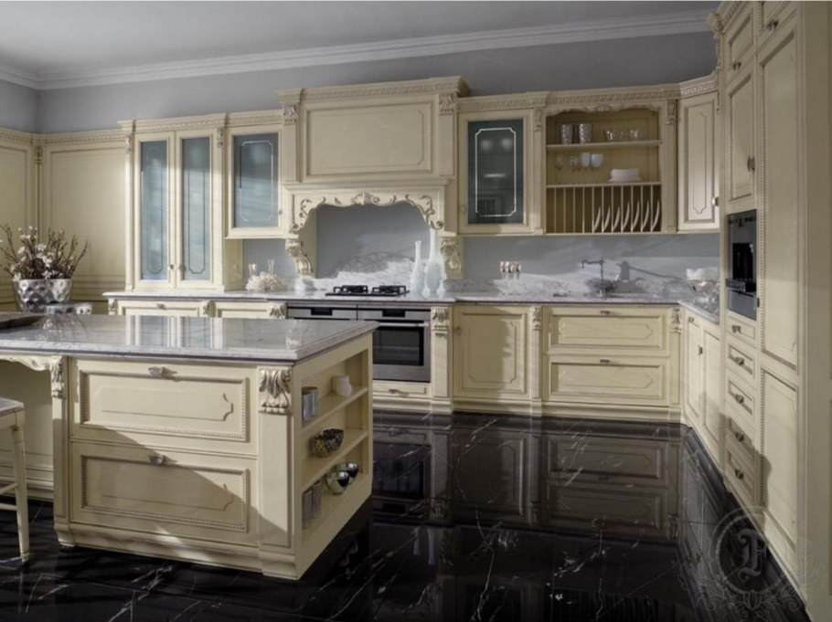 Кухня слоновая кость с патиной серебро