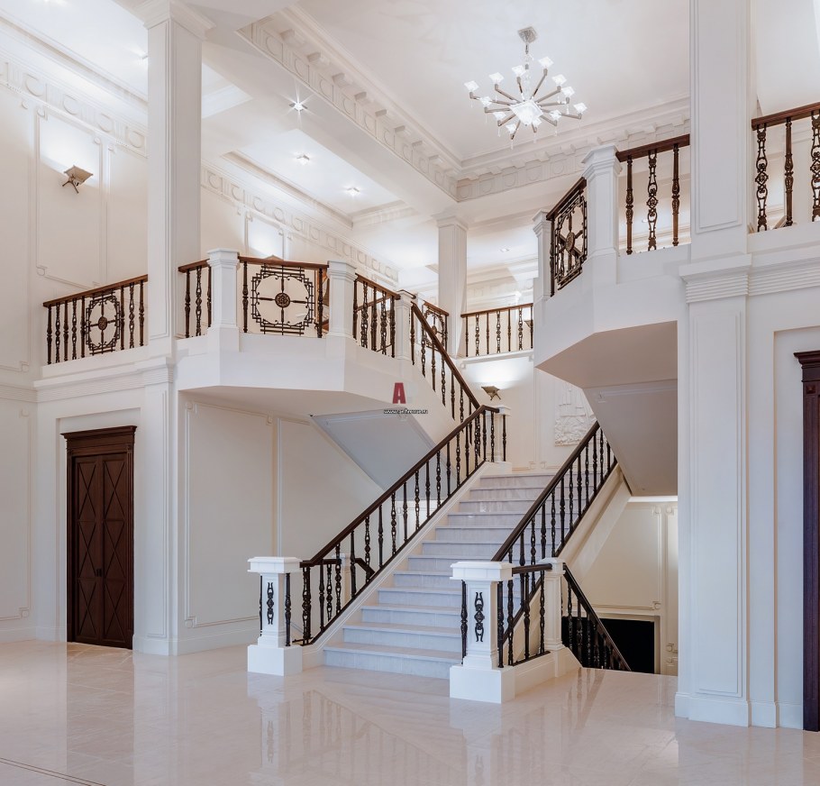 Лестничный Холл Неоклассика