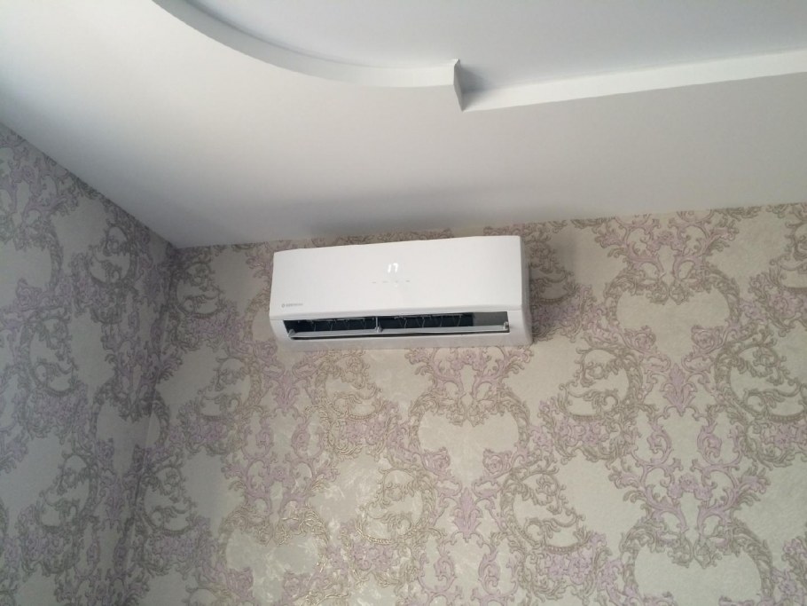 Монтаж кондиционера с кабель каналом