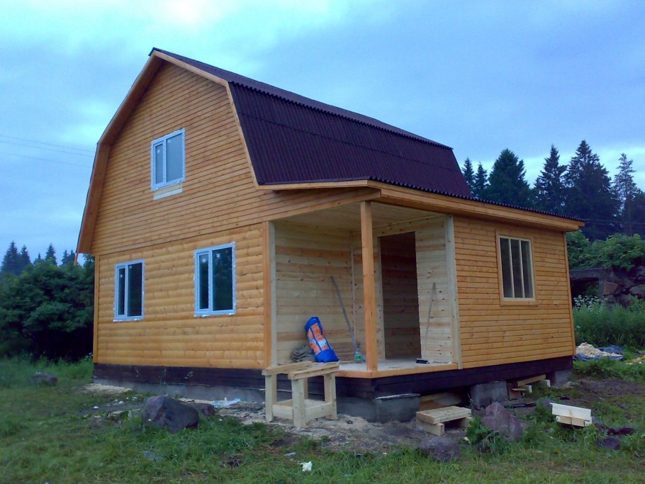 Брусовой дачный дом