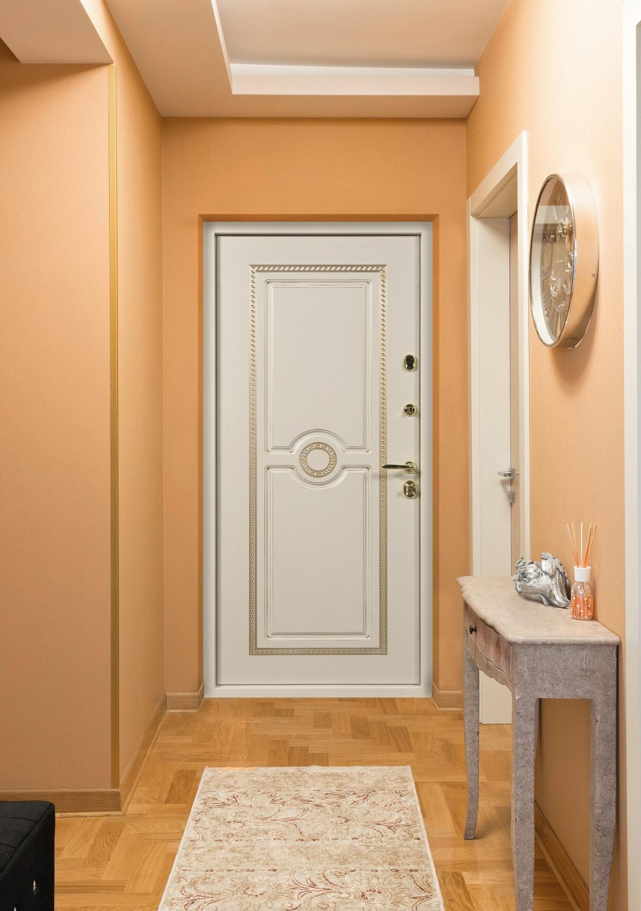 Встроенные шкафы с распашными дверями